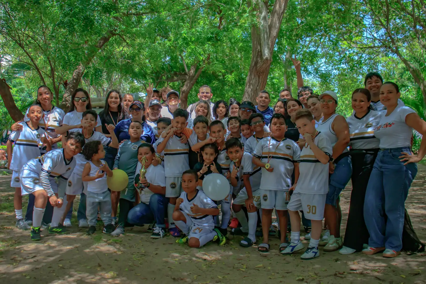 Familia Golden Team
